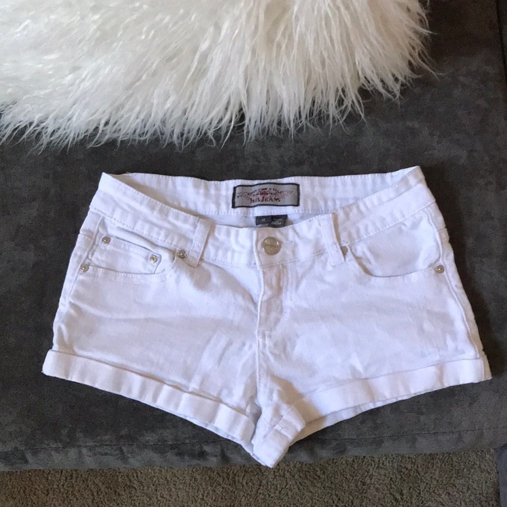White Shorts 🪡